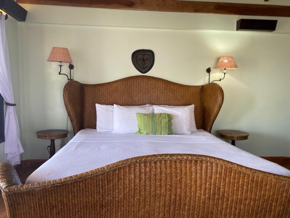 Tranquility Beach Suites Placencia Экстерьер фото