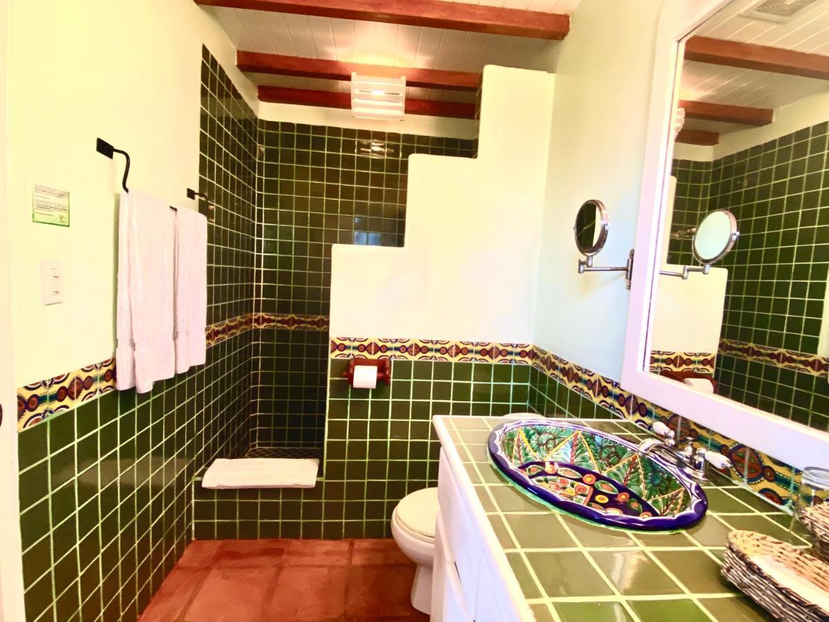 Tranquility Beach Suites Placencia Экстерьер фото