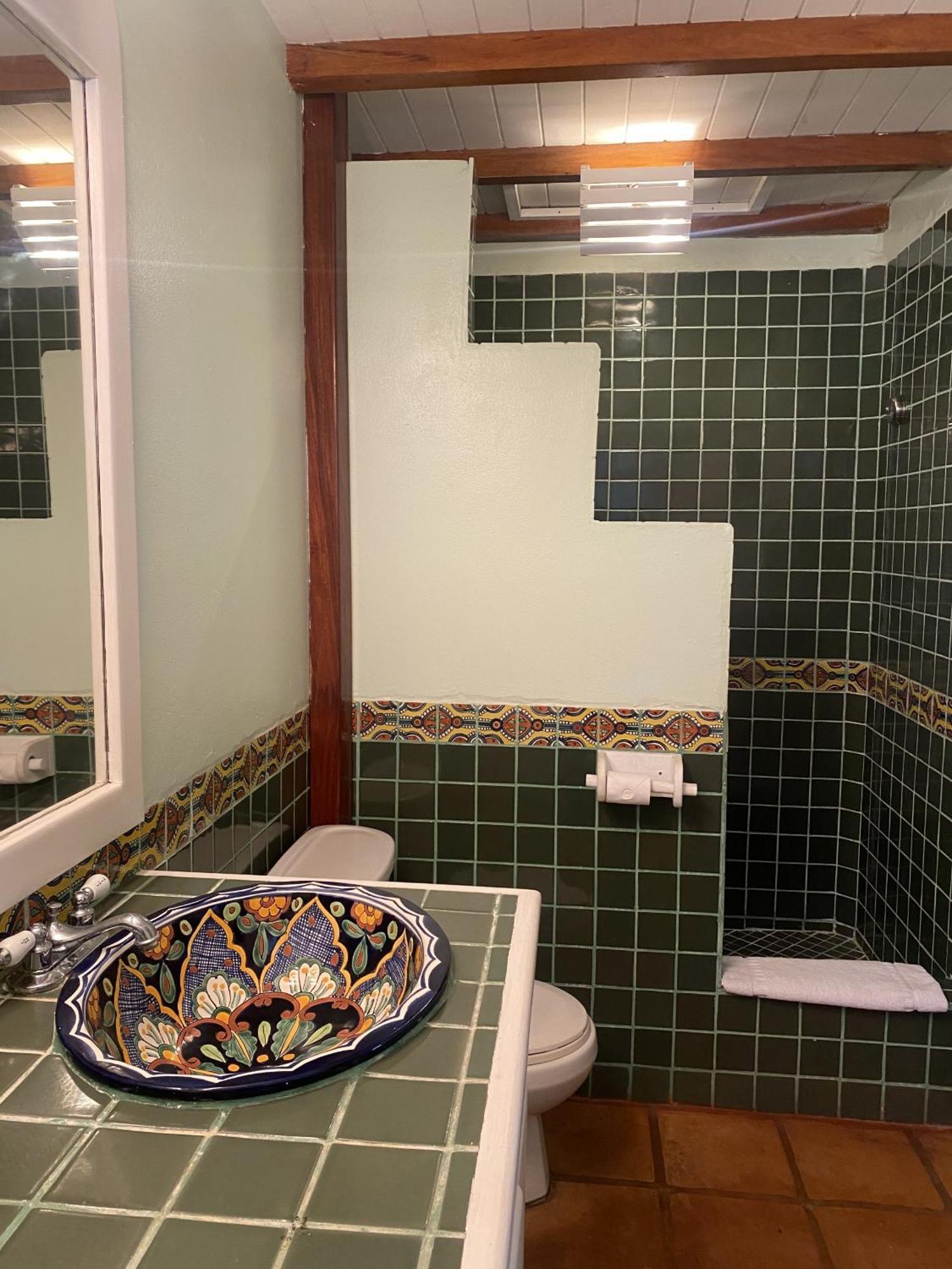 Tranquility Beach Suites Placencia Номер фото